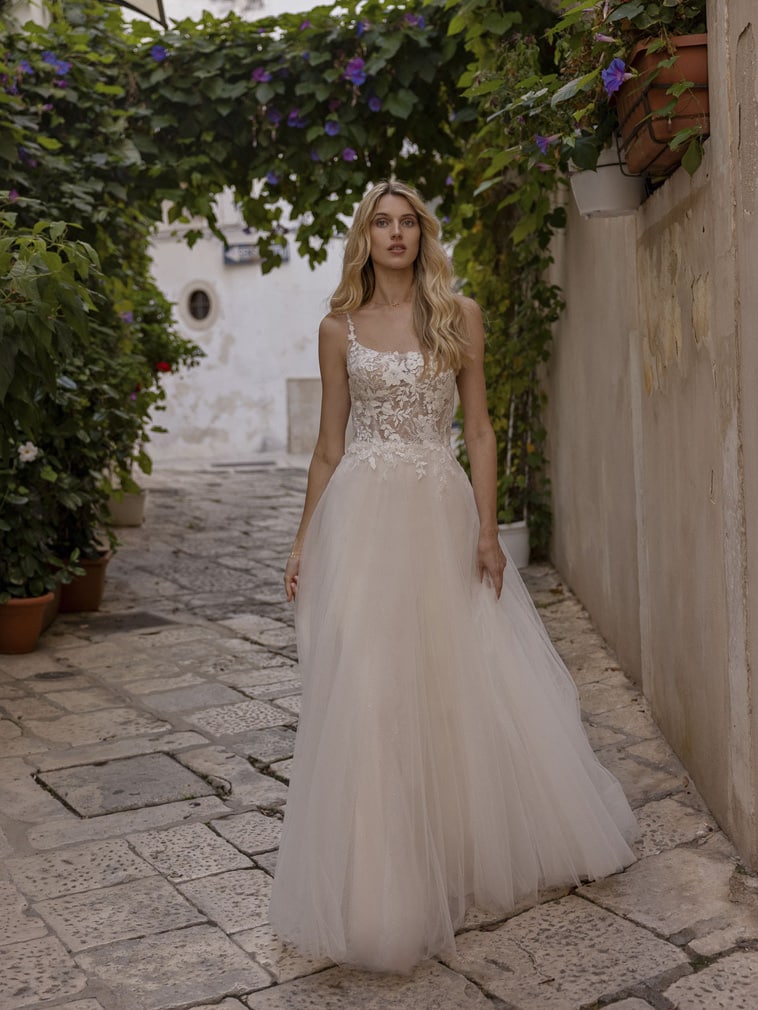 modeca 2024 brudekjoler