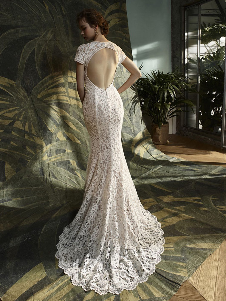 Slank brudekjole med flot rygudsækring