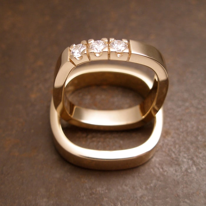 blanke kantede vielsesringe guld